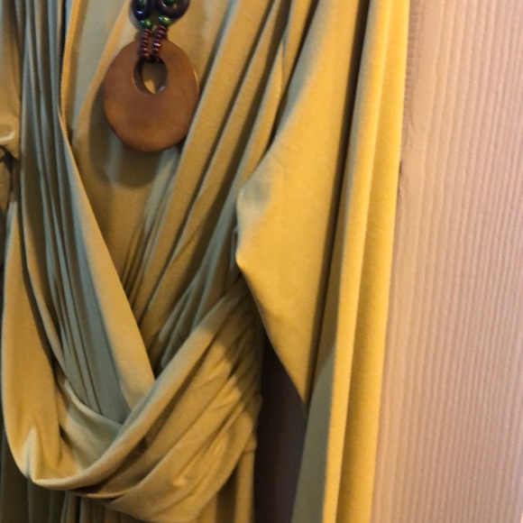 Dress - Picture 4 of 4